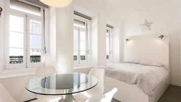 Studio | Living area