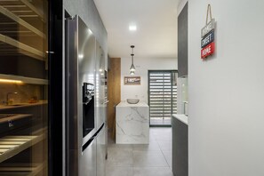 Leilighet, 2 soverom | Oppholdsområde | Flatskjerm-TV