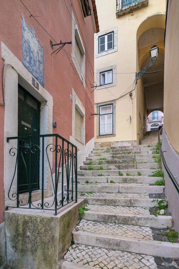 Exterior - Modern Alfama Explore Lisbon W/ Comfort & Style (Lisbon)