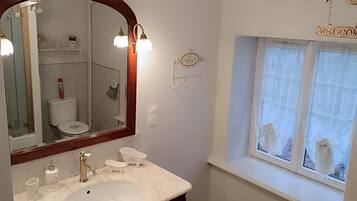 Handdoeken, toiletpapier