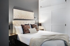 2 chambres, fer et planche à repasser, Wi-Fi gratuit, draps fournis