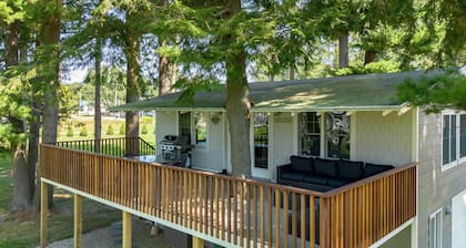 Lakefront w Dock-Pets OK-Amazing Views-Large Deck