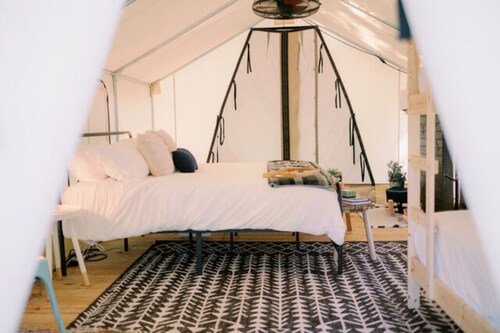 Site #39 Standard  King Safari