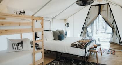 Site #40 Deluxe Safari