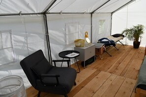 1 bedroom, individually decorated, individually furnished, desk - Wild Glamping in the Vienna Alps (Schwarzau im Gebirge)