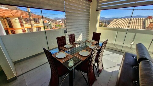 ¡Encantador Depto Centrico con Vista Panoramica!