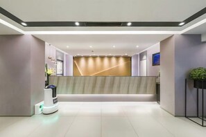 Lobby - Homeinn Selected Hotel (Shanghai Convention Center Qibao Metro Station) (Shanghai)