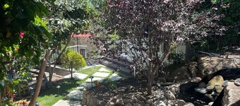 Outdoor Clawfoot, Hot Tub, Deck - The Farmhouse