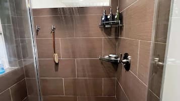 Shower, hair dryer, shampoo