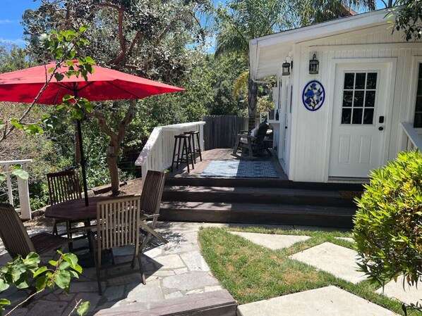 تناول الطعام بالخارج