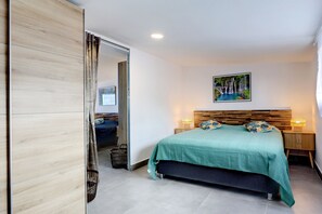 2 quartos, ferros/tábuas de passar roupa, Wi-Fi de cortesia