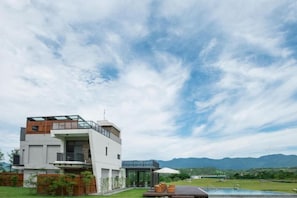 Unclassified image, 3 of 19, button - The Silence Manor (Hualien)