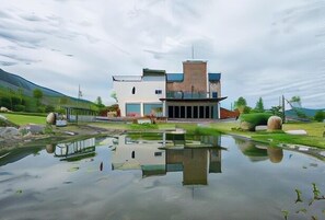 Esterni