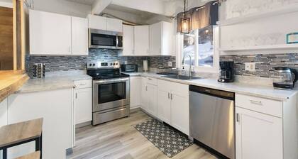 New! Vermont Getaway! Stratton - close to skiing!