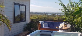 SPA POOL, PEACEFUL, PRIVATE  SANCTUARY at PLUM TREE COTTAGE 