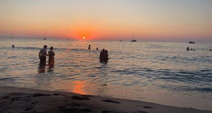 Cefalù Pirandello House is located 200 meters from the station and 300 meters from the sea.