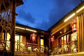 Exterior - Qiyu Yijingwan Inn (Lijiang)