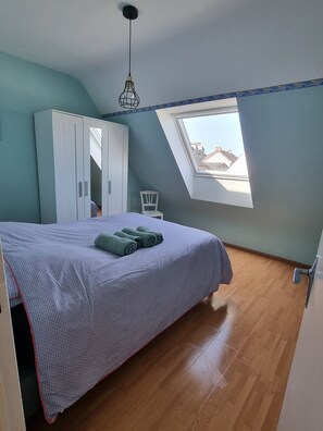 4 Schlafzimmer, Bügeleisen/Bügelbrett, WLAN, Bettwäsche