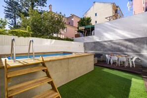 Pool - Suburban Serenity Family Home With Pool (Oeiras)