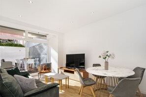 Appartement, 2 chambres | Coin séjour