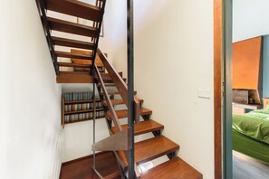 Handrails in stairways - Villa Cannas (Forte dei Marmi)