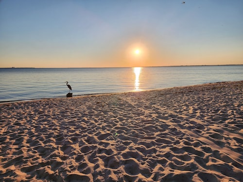 Valparaiso Oasis HotTub, Near Destin Beaches & Outdoor Fun. Great for Families.