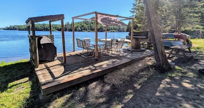 Chalet Cadieux – Waterfront Getaway with Hot Tub, Views & Outdoor Adventures