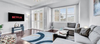 Charming Home with Airport and Toronto Nearby