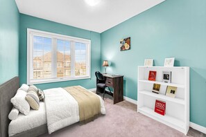 4 bedrooms, desk, iron/ironing board, WiFi