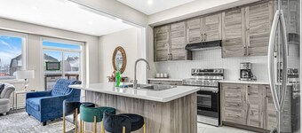 Designer Home in Niagara Falls