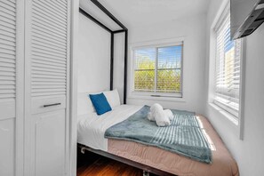 2 bedrooms, WiFi, bed sheets