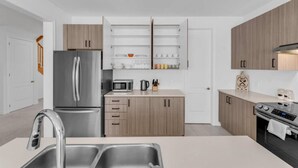 Private kitchen - Beautiful New Build by Elora (Fergus)