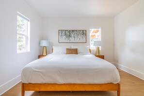 7 bedrooms, iron/ironing board, WiFi, bed sheets