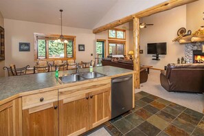 Interior - Cozy Mountain View Condo w/Sauna & Hot Tub (Big Sky)