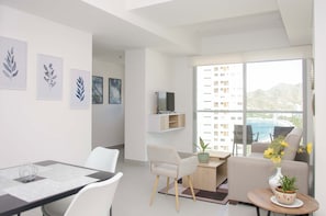 Appartement Standard, 2 chambres, vue plage | Coin séjour | Table de tennis de table