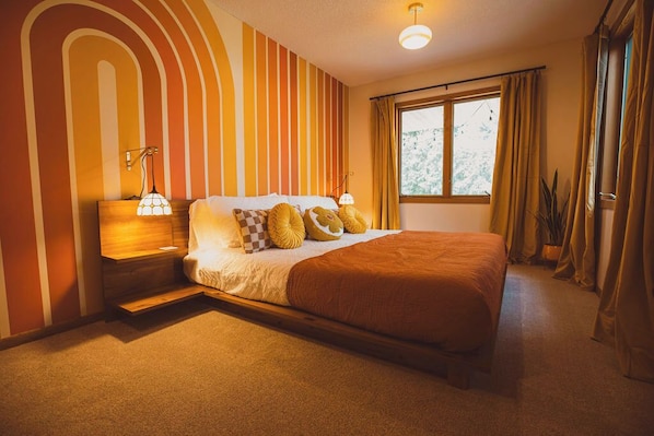 3 bedrooms, travel crib, free WiFi, bed sheets