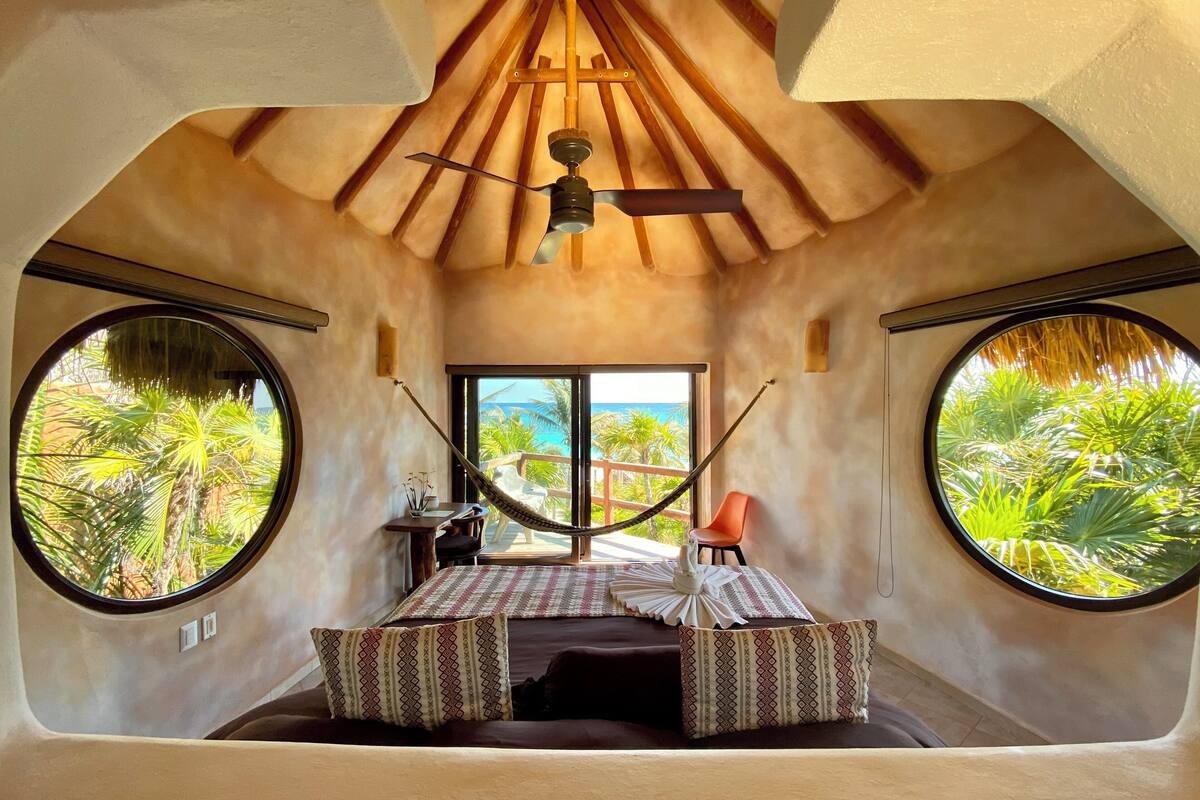 Master Suite | In-room safe, desk, soundproofing, iron/ironing board (on request)