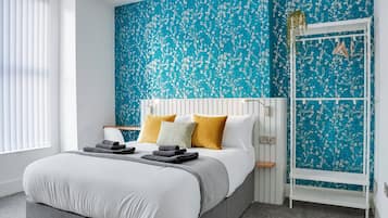 5 bedrooms, iron/ironing board, travel crib, WiFi