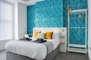 5 Schlafzimmer, Bügeleisen/Bügelbrett, Reisekinderbett, WLAN