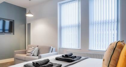 Spacious 5 bed house near City Centre