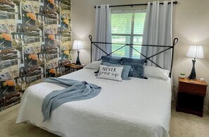 4 Schlafzimmer, Schreibtisch, Bügeleisen/Bügelbrett, WLAN