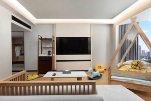 Chambre familiale, 1 très grand lit, non-fumeur (Yellow Duck Parent-Child Theme) | Minibar, rideaux d’obscurcissement, lit de bébé (gratuit)