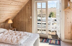 4 slaapkamers, een strijkplank/strijkijzer, gratis wifi