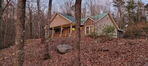 Exterior - Incredible location! Peace and quiet plus pet friendly only minutes from Gat/PF
(Sevierville)