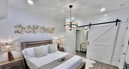 Glamorous Hideaway