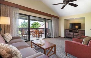 Living area - Kailua-Kona, Hawaii K.H Resort-2-Bd Dlx
 (Kailua-Kona)