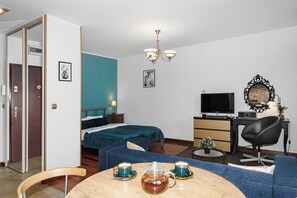 1 bedroom, iron/ironing board, WiFi, bed sheets - Cozy Apartment (Wroclaw)
