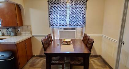 Upstairs 4 Bedroom Applegate Valley