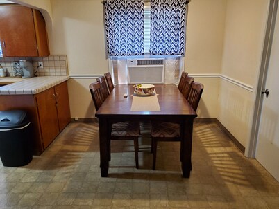 Upstairs 4 Bedroom Applegate Valley