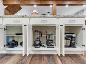 Interior - Large Groups /Modern Charm /Plaza /Central (Oklahoma City)